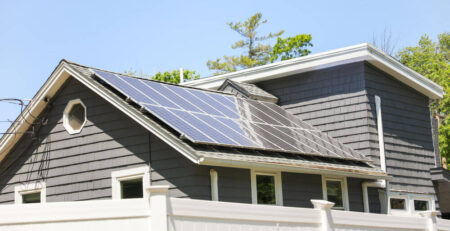 solar batteries in Canada